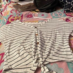 •black/white striped blouse•